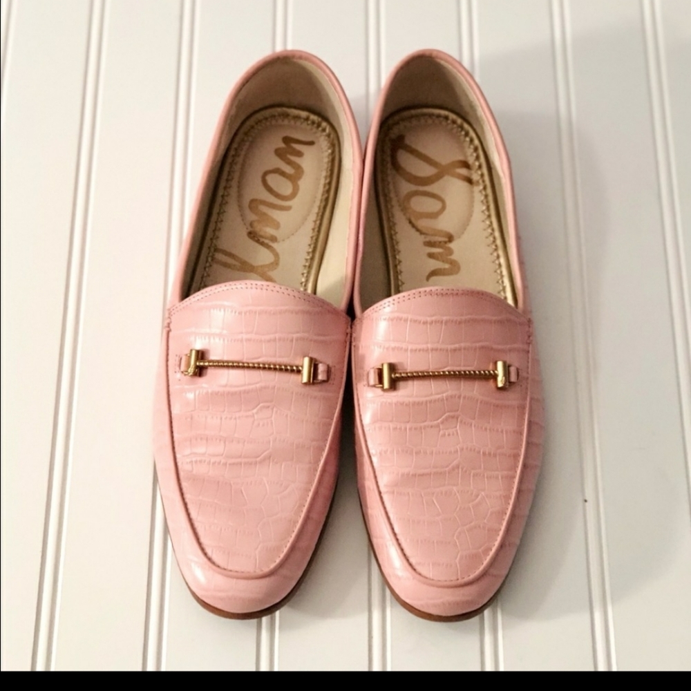 Lightly worn Sam edelman pink crocodile loafer size 9